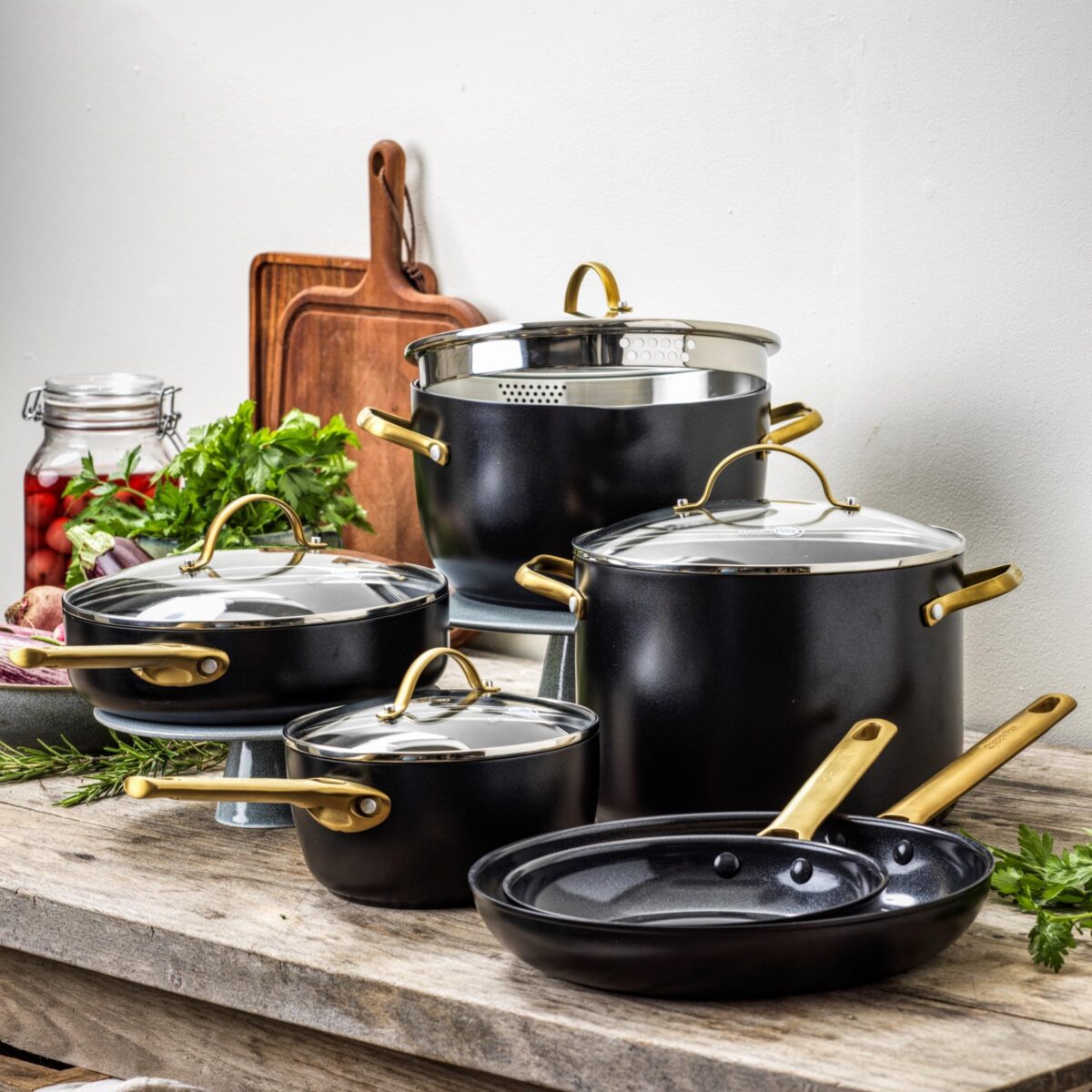 GreenPan Reserve 10-Piece Cookware Set, Hard Anodized, PFAS-Free, Black, Gold Handle. (New)