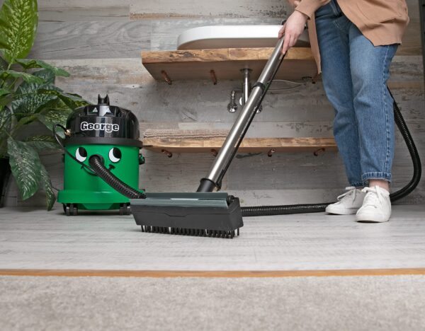 Henry W3791 George Wet and Dry Vacuum, 15 Litre, 1060 Watt, Green, Green / Black, 40 x 40 cm (New)